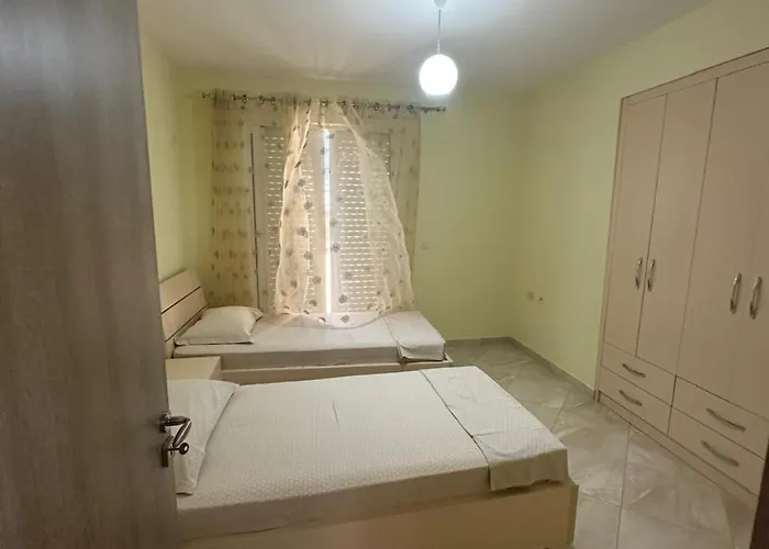 Three Bedrooms דירה סרנדה